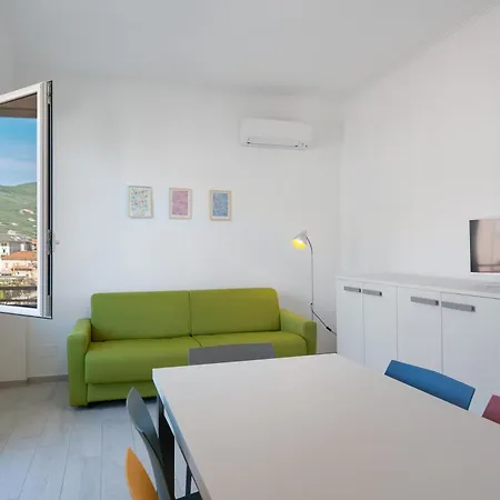 Sea & Center - * Chiavari