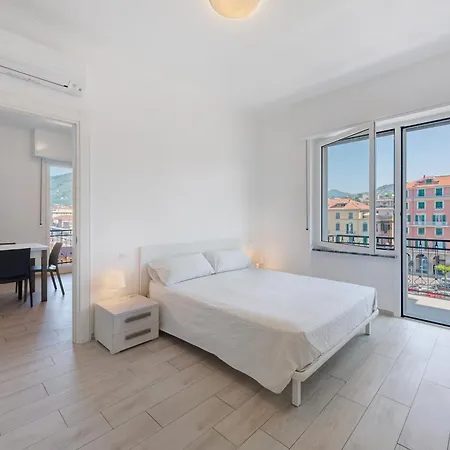 Sea & Center - * Chiavari